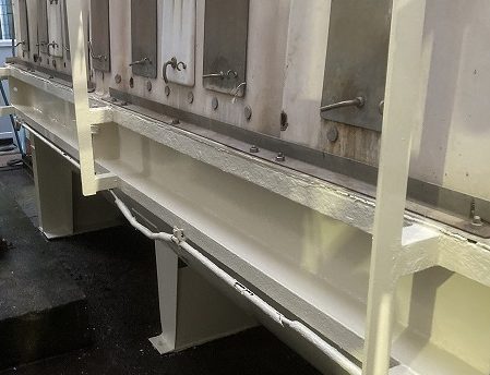 架台　塗装完了