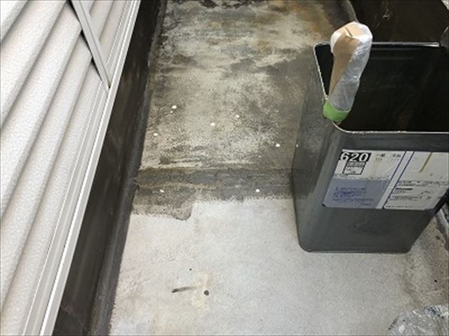 ベランダ床プライマー塗布