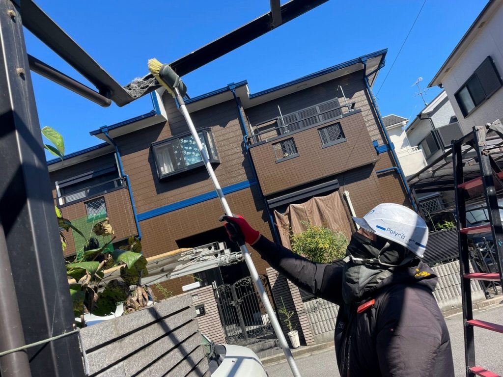 フレームの清掃作業