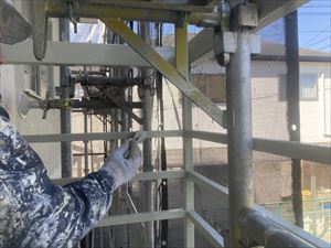 外部階段　上塗り２回目塗装