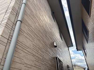 桜井市にて外壁塗装ご検討の方へ！コーキング目地劣化！雨漏りの危険性