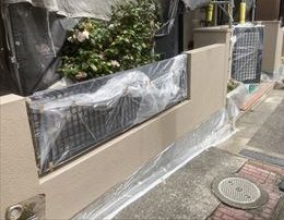 塀　上塗り1回目塗装完了