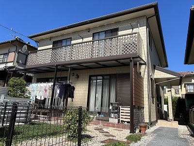 橿原市にて紫外線で劣化した住宅の現場調査　外壁・屋根　無料見積り
