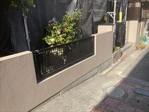 塀　塗装完了