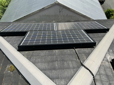 太陽光パネル設置されている屋根
