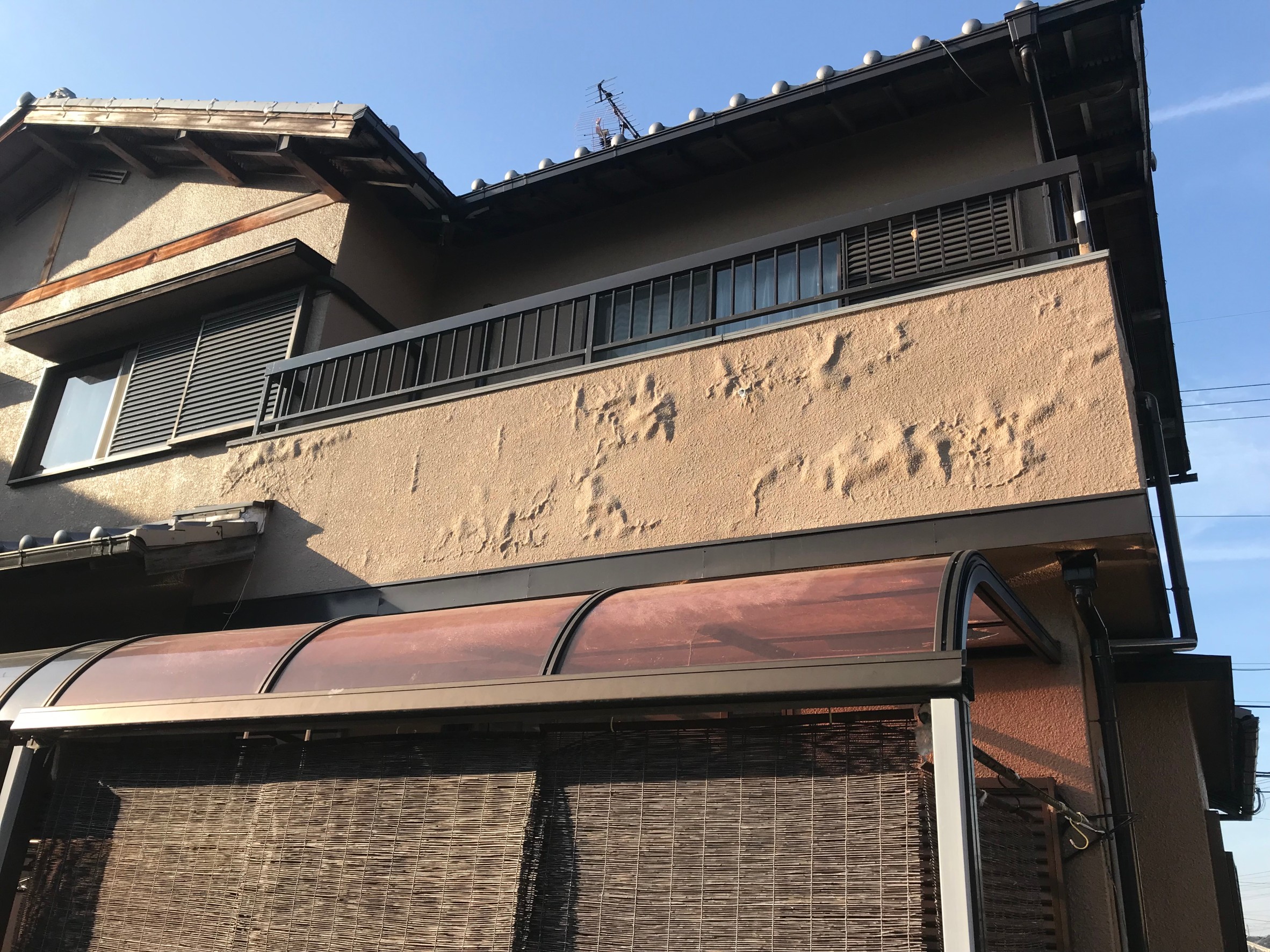奈良市で最近お問合せの中で外壁塗装についてかなり質問が来ています。今回は塗装・防水編で書きます！