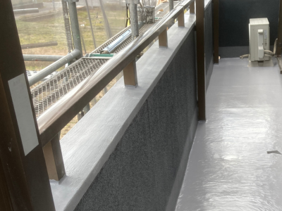 モルタル天端塗装完了