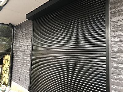 シャッター　塗装完了