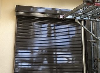 シャッター　塗装完了
