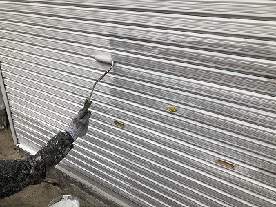 シャッター　錆止め塗装