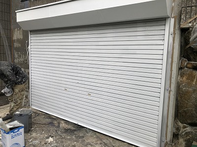 シャッター　錆止め完了
