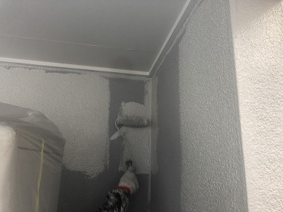 外壁　上塗り１回目塗装