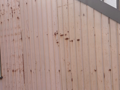 トタンの色褪せ