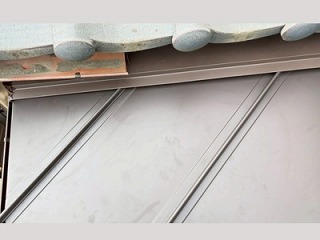 大和郡山市 壁際雨押さえ板金を施工