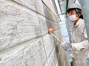 大和郡山市　Part②　直貼り工法でボロボロに捲れてしまっていた外壁をきれいにしました！