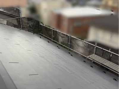 奈良市ニチハの金属屋根暖ルーフに雪止め設置後付け工事完了